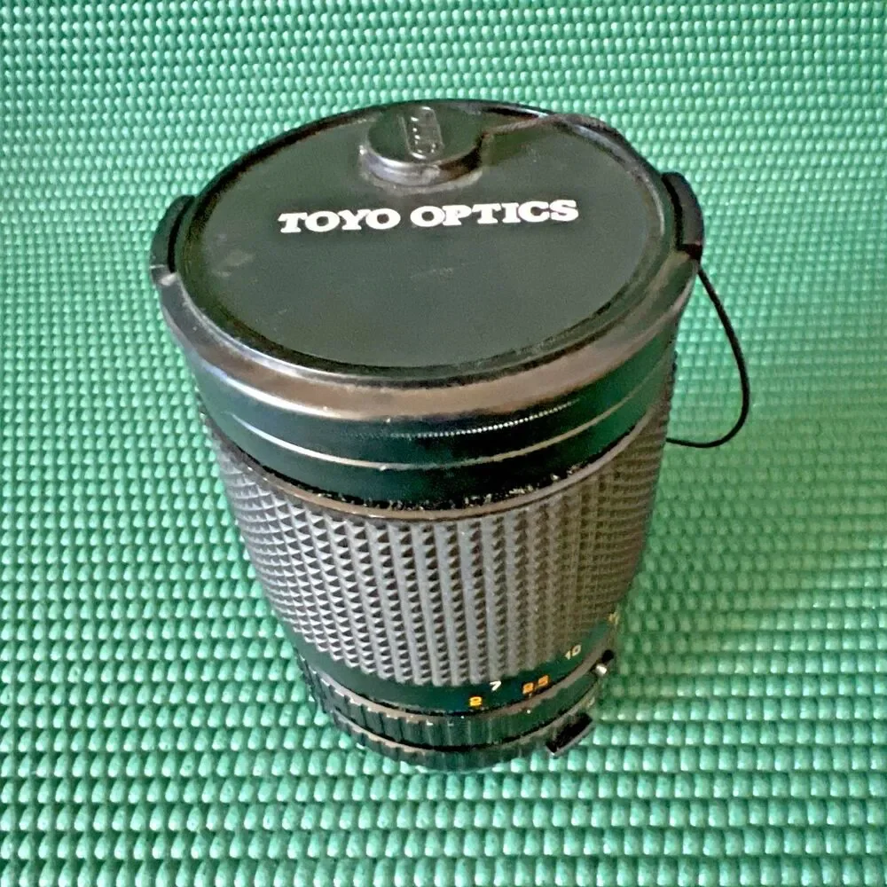 Tou Five Star Lens MC Auto  zoom lens 28-80mm 1:3.5-4.5 Macro 62